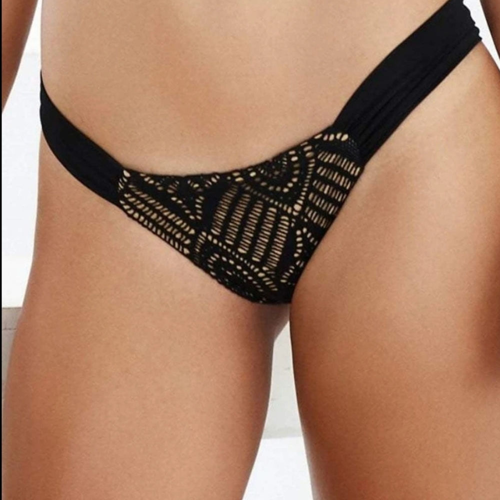 Beach Bunny bikini bottoms🐚